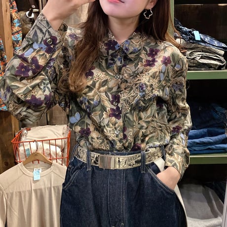 シルク花柄シャツ