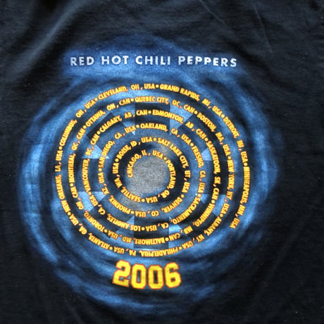RED HOT CHILI PEPPERSバンドTシャツ