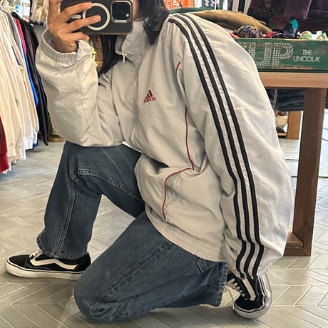 adidas ナイロンジャケット