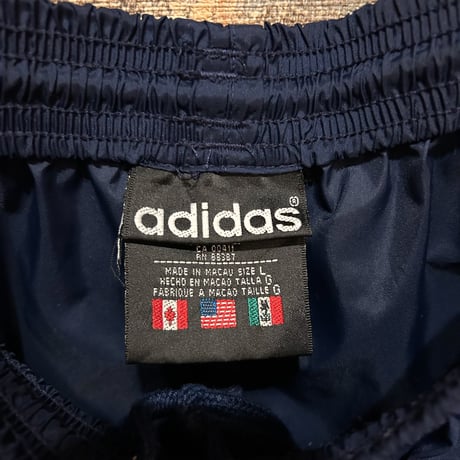 adidas ナイロンパンツ