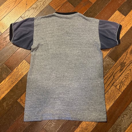 70〜80s USA製RUSSELL VネックリンガーTシャツ