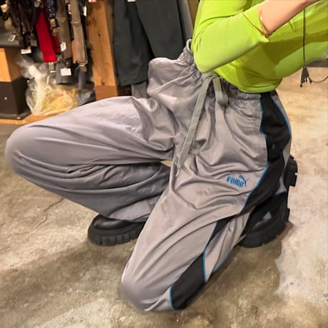 PUMAトラックパンツ🐆