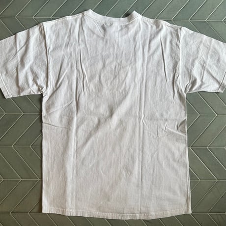 ねこちゃん刺繍Tシャツ