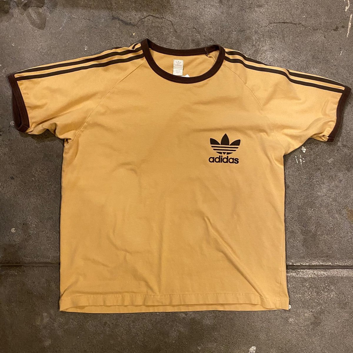 大人気❗️adidas アディダスオリジナルス リンガー ロンT 白 Adidas Originals】リンガー ロンT 長袖 | オンライン古着屋STRIX