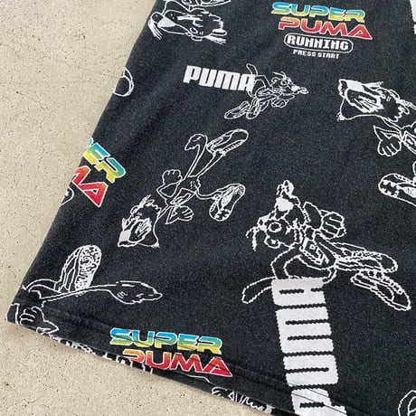 PUMA総柄プリントTシャツ