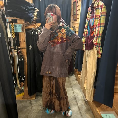フード付きハーフボタン総柄プルオーバー