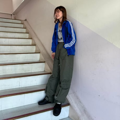 adidasトラックジャケット