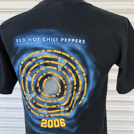 RED HOT CHILI PEPPERSバンドTシャツ