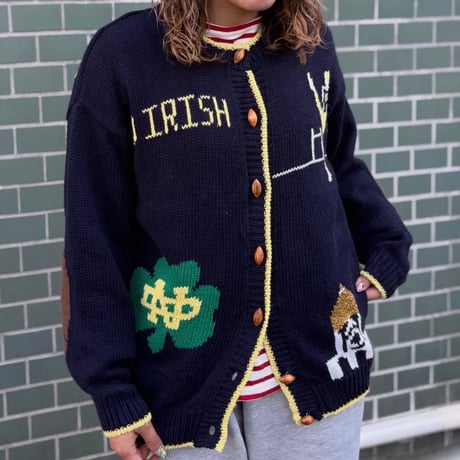 BellePointe “Notre Dame Football” ニットカーディガン