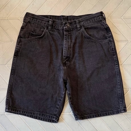 Wrangler ブラックデニムショーツ（W32）