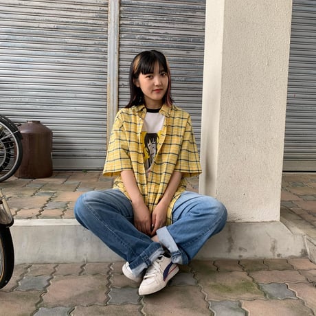 イエローチェックシャツ