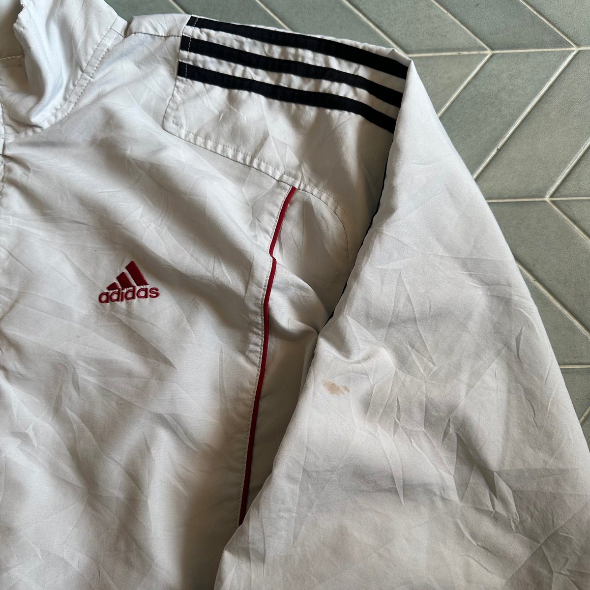 ⭐️希少adidasナイロンジャケット　サッカースウェーデン代表S.F.F adidas ナイロンジャケット | CUSTOM FEVER