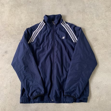 New balanceポリエステルジャケット