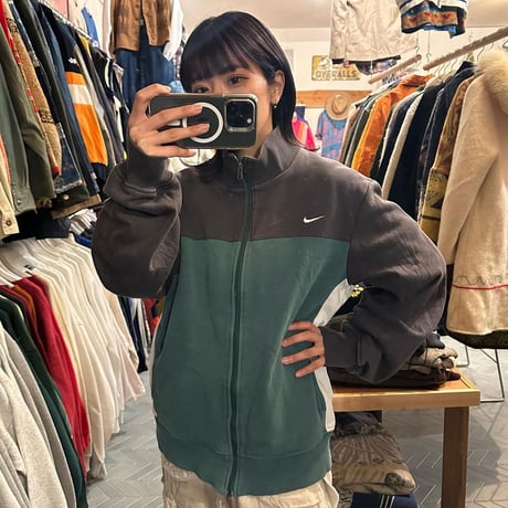NIKE フルジップスウェット