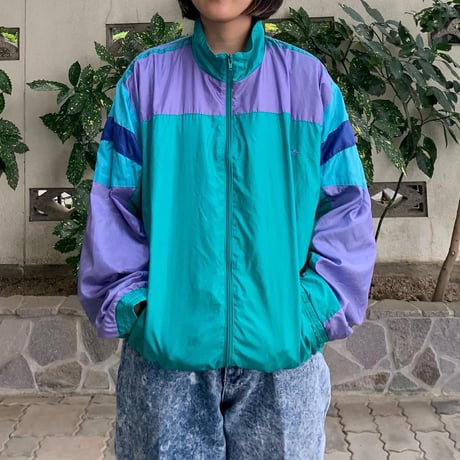 adidasオリジナルナイロンジャケット
