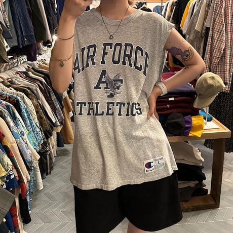 USA製CHAMPION ノースリーブTシャツ