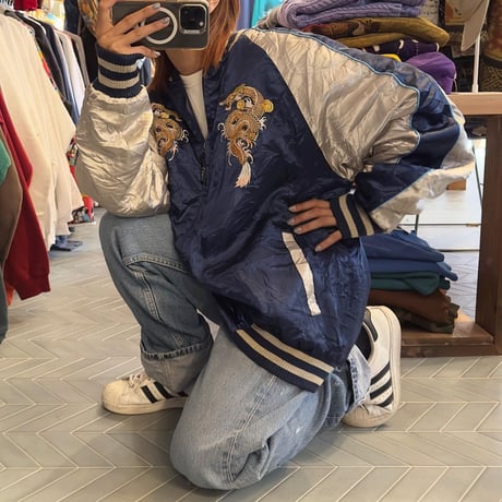 ドラゴンスカジャン