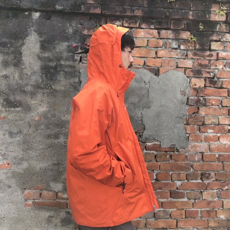 PATAGONIA 〝トレントシェルジャケット〟