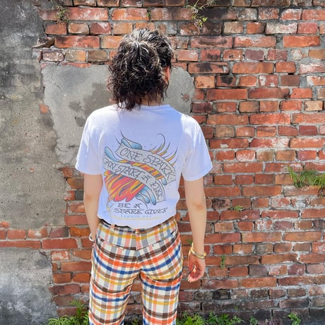 Free hugs!スマイルTシャツ
