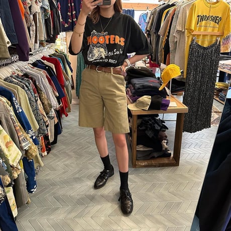 フーターズ両面プリントTシャツ🦉