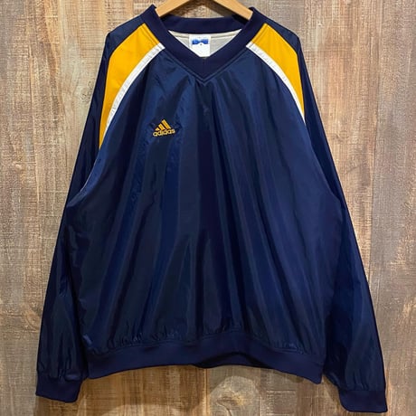 adidas ナイロンプルオーバー