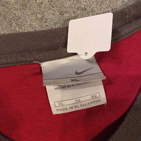NIKEラグランスリーブTシャツ