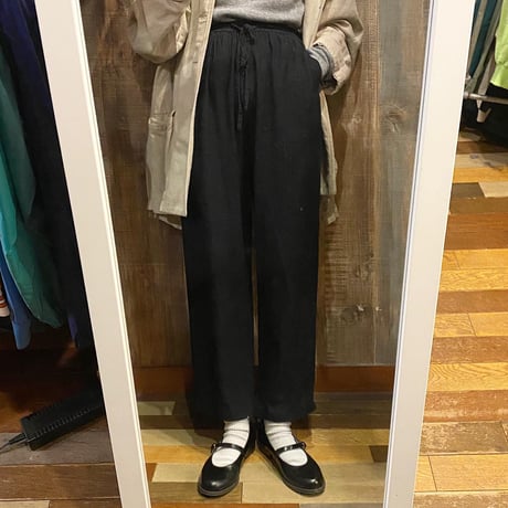 ブラックスリラックスパンツ