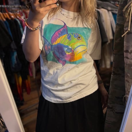 USA製 カラフルお魚プリントTシャツ