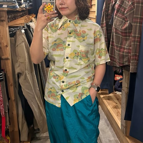JCPenney 全面プリント 山柄シャツ