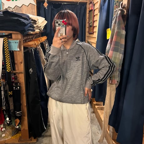 adidas トラックジャケット
