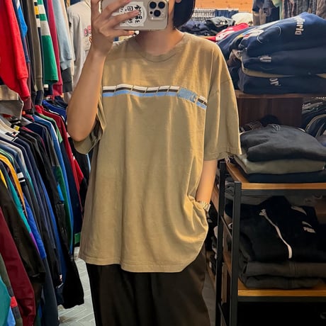NIKE デザインロゴTシャツ