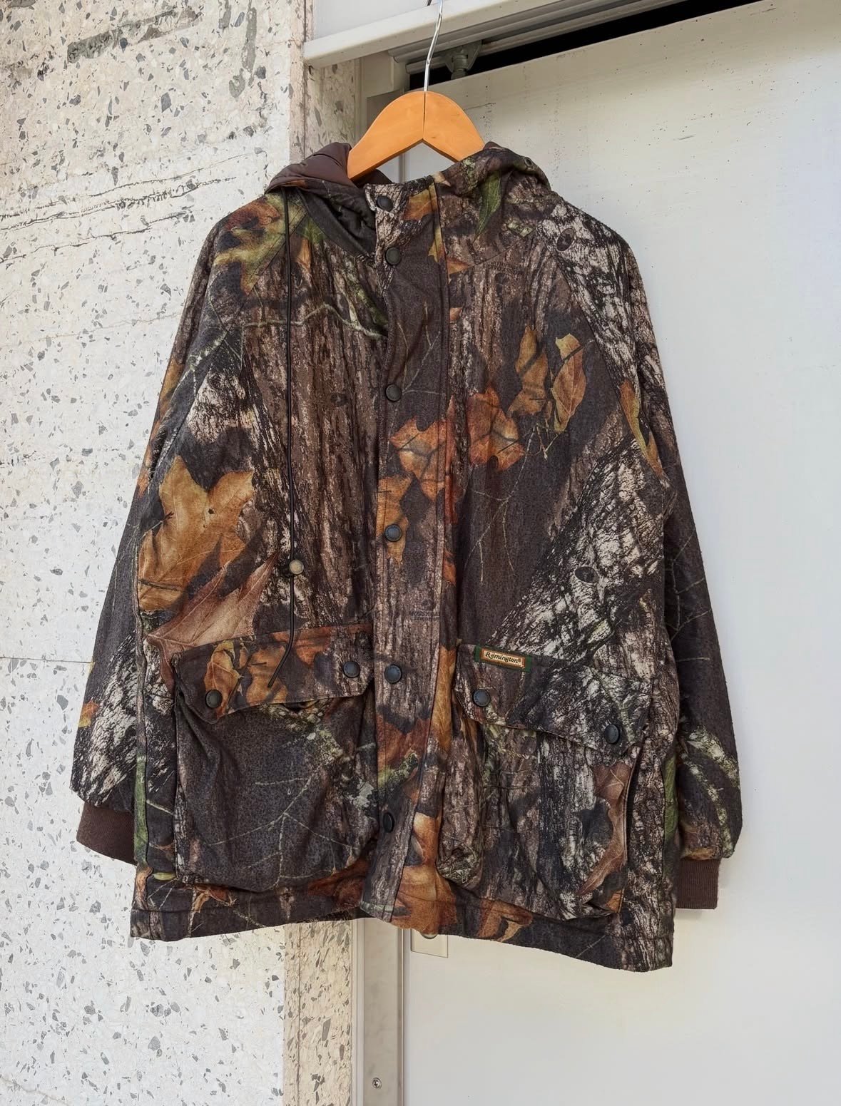 Remington リアルツリー柄中綿入りアクティブジャケット | CUSTOM FEVER