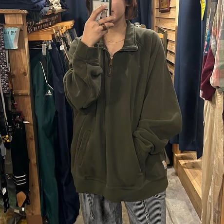 Carhartt ハーフジップスウェット
