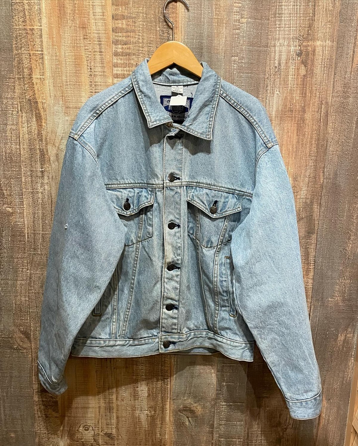 Hard Rock ロゴ刺繍デザインデニムジャケット | CUSTOM FEVER Hard Rock ロゴ刺繍デザインデニムジャケット | CUSTOM FEVER