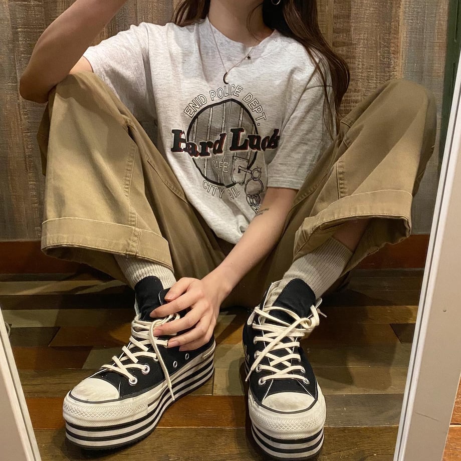 5ea67ec572b911759ae9bb69