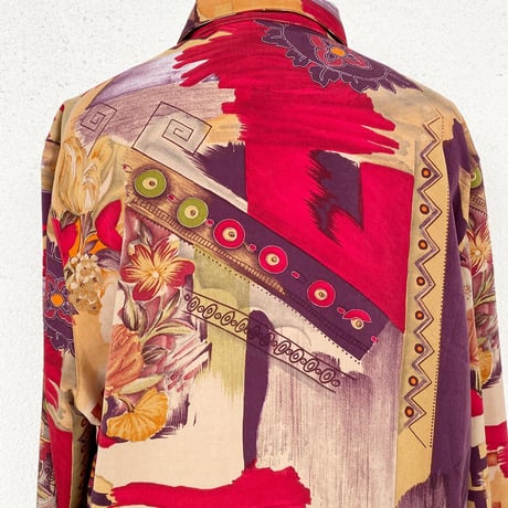 ポリエステルアート柄シャツ