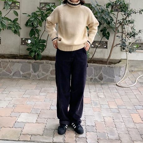 L.L.Beanライン入りタートルネックニット