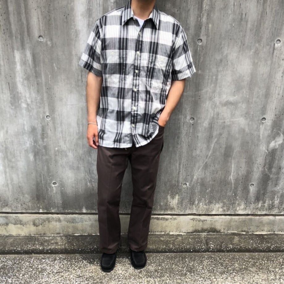 60c3092efadad44e4f43bf03