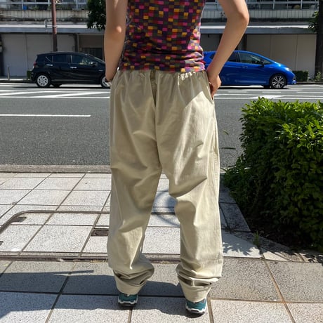 GRAMICCI テーパードパンツ