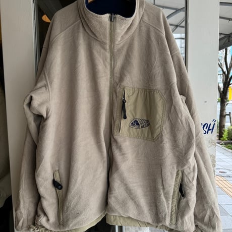 NIKE ACG リバーシブルフリースジャケット