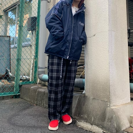 asicsナイロンキルティングアウター
