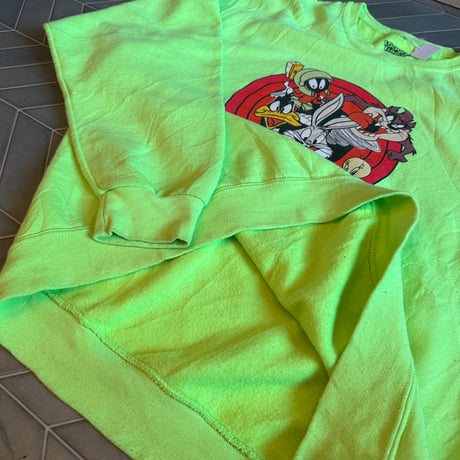 LOONEY TUNES プリントスウェット