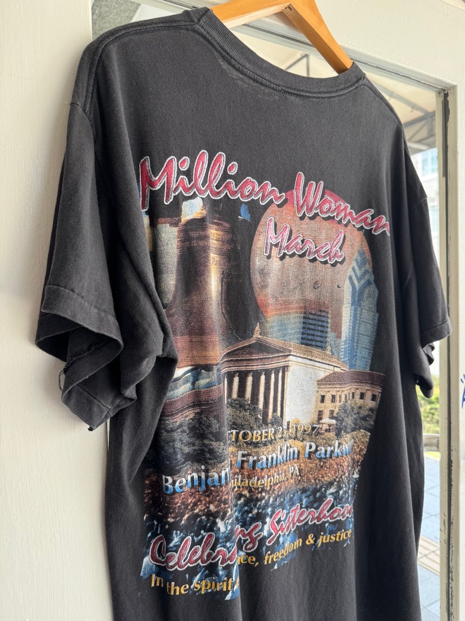 90's Million Woman MarchプリントTシャツ | CUSTOM FEVER