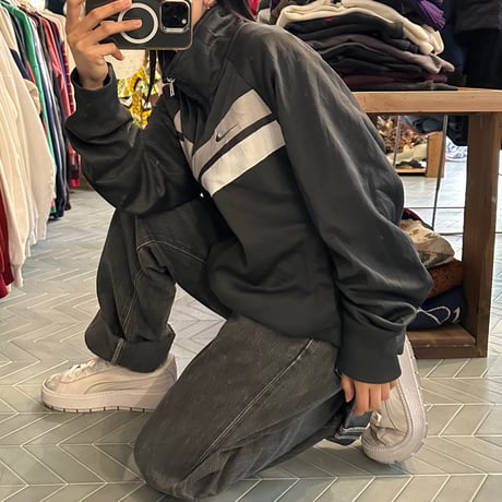 NIKE トラックジャケット