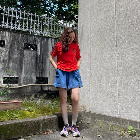 adidas トレフォイルオレンジTシャツ
