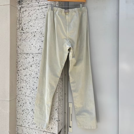 GRAMICCI テーパードパンツ