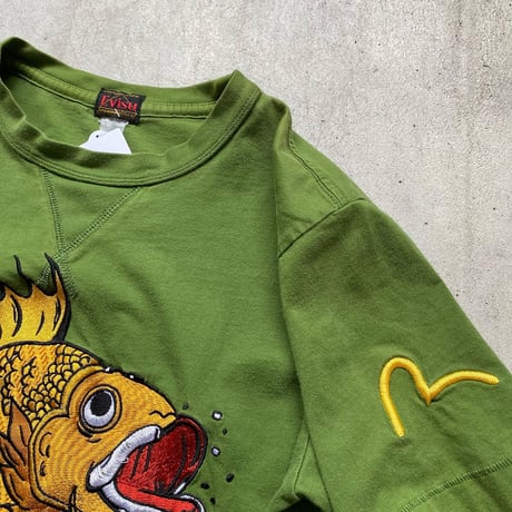 黄金魚刺繍Tシャツ