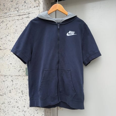 NIKE 半袖ジップパーカー