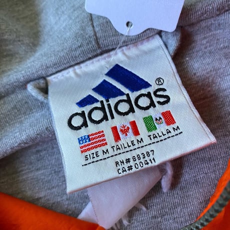 adidasハーフジップナイロンフーディPO