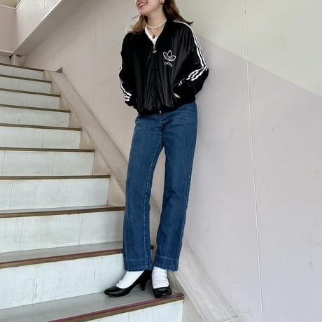 adidasナイロンジャケット